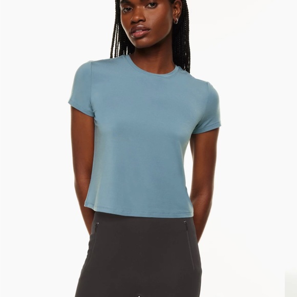 Babaton Everyday T-shirt - Picture 3 of 3